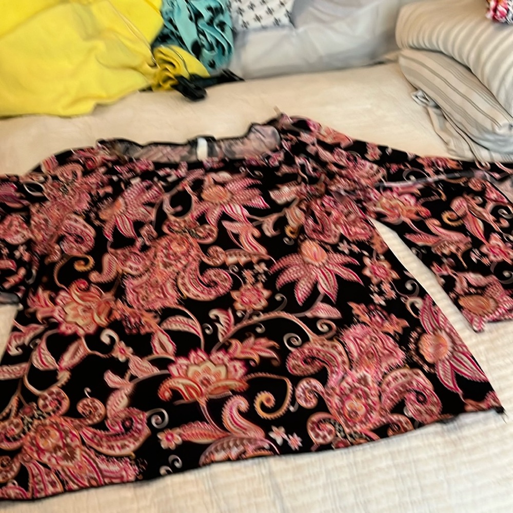 Off-shoulder top with bell-split sleeve